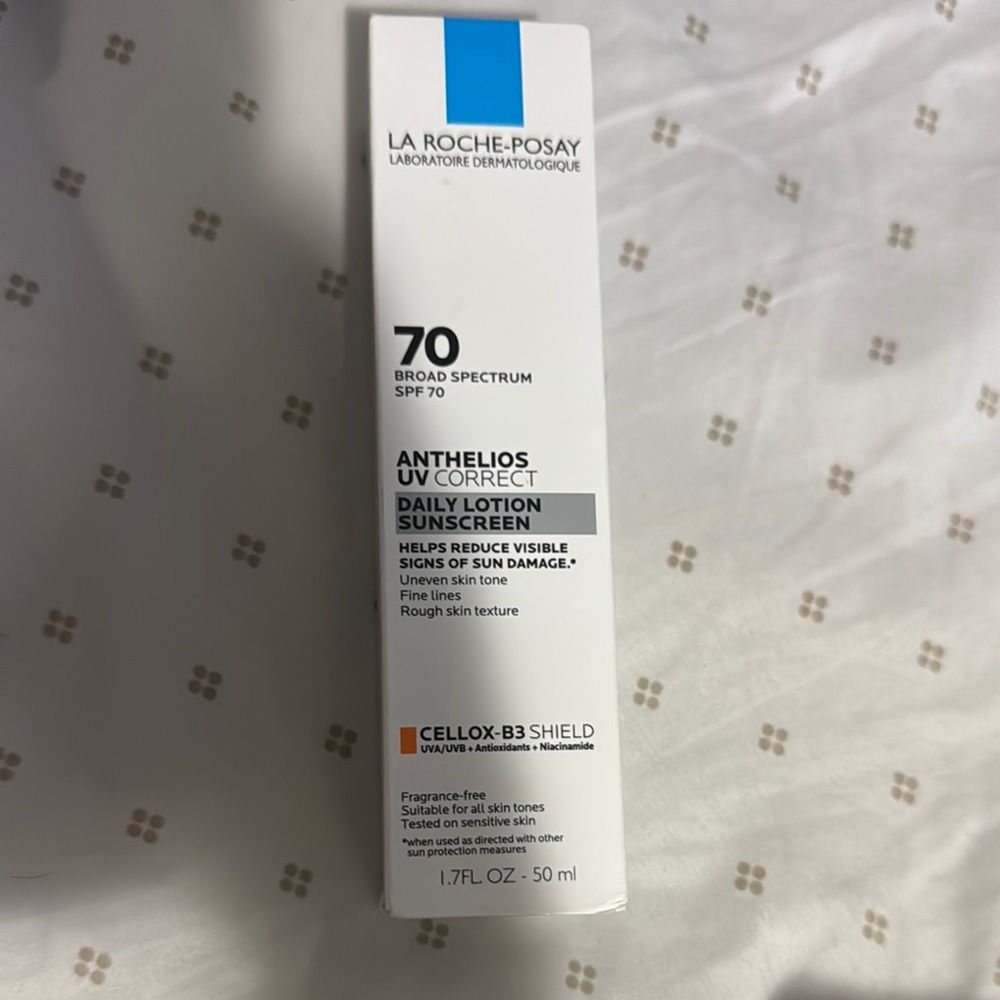 Anthelios UV Correct Daily Lotion Sunscreen - White